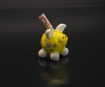 Sparschwein Glücksschwein Fussball gelb 8,5cm