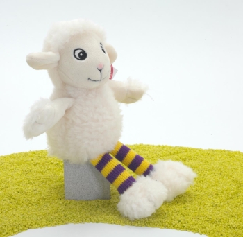 Set aus Schaf Funny Sheep lila und Servietten Picknick dotter-himmelblaukariert
