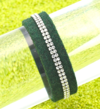 Armband aus Filz mit Swarovski-Elementen in dunkelgrün