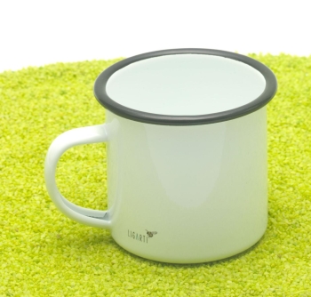 Tasse aus Emaille Die Begegnung (Bär, Biene) 300ml