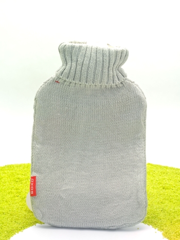 Wärmflasche mit kuscheligem Überzug Strickpullover