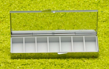 7 Tage Pillendose mit Spiegel William Morris Erdbeerdieb