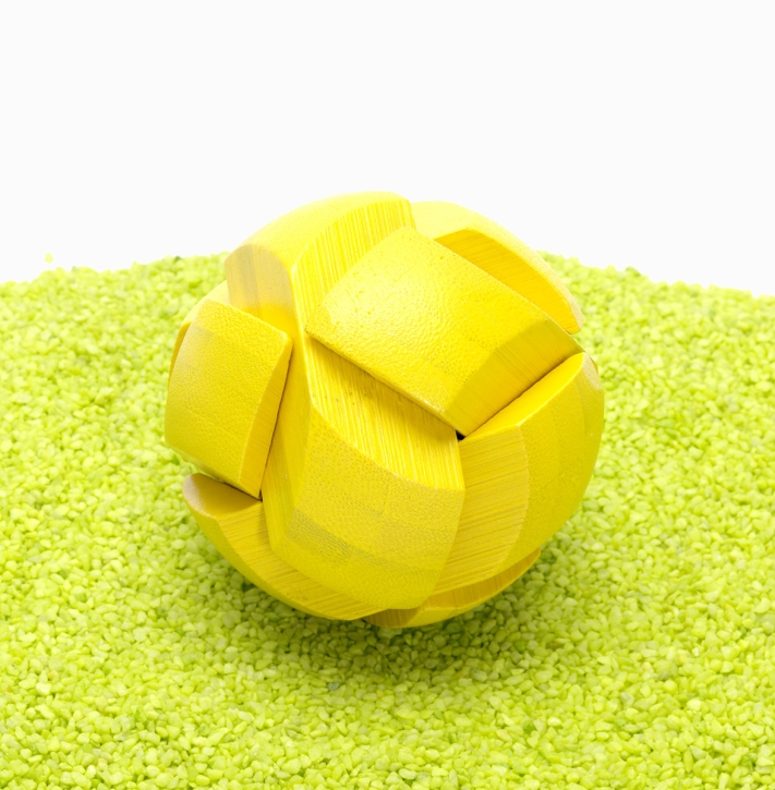 3D IQ Test Bambus Puzzle Kugel gelb 9 x 8,5 x 9 cm